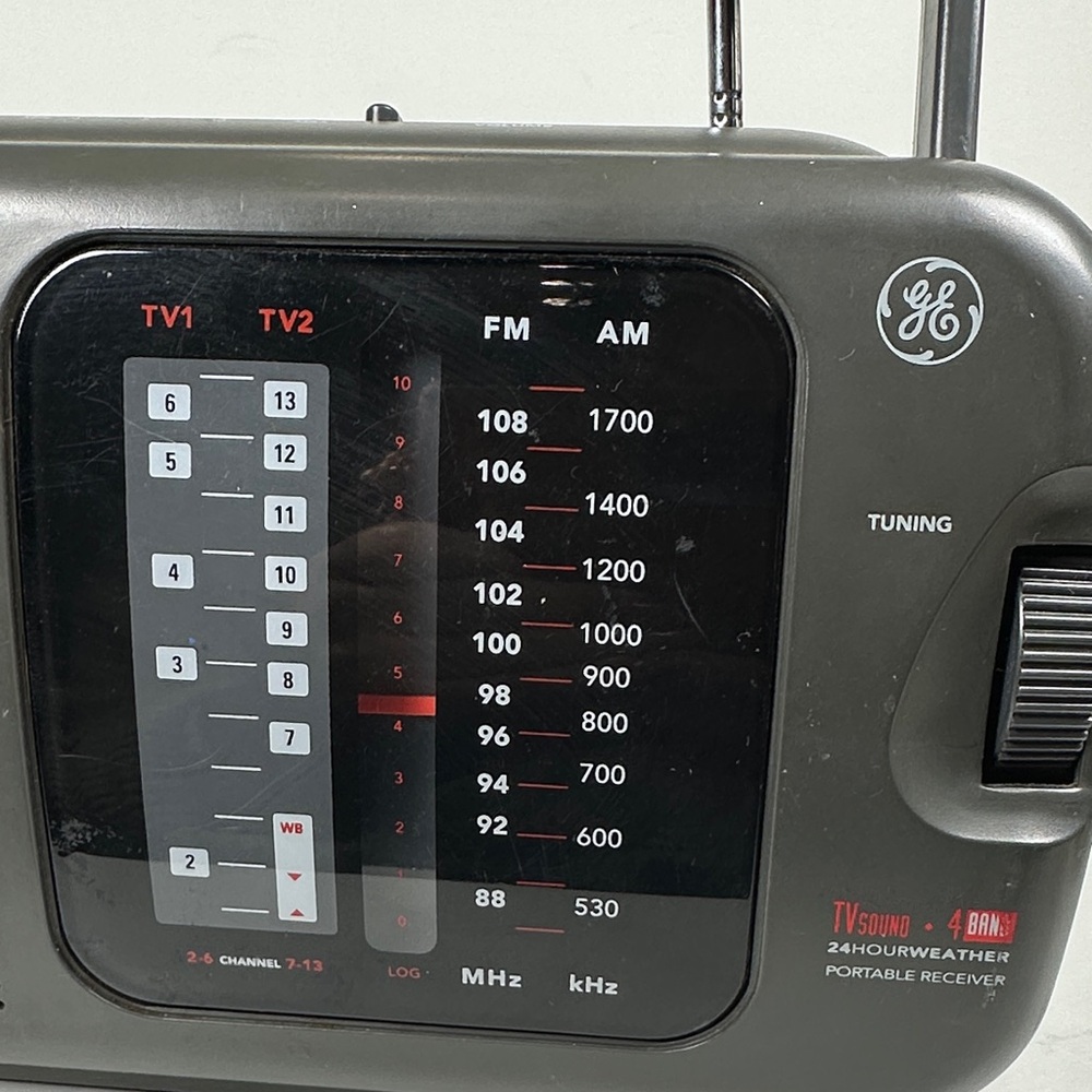 Vintage GE 2 Way power AM/FM Radio 24hourweather portable receiver TV sound 4b - Picture 2 of 15